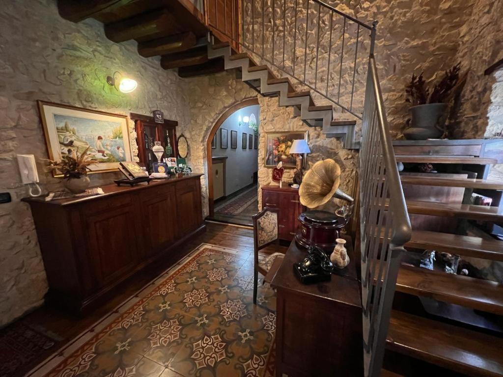 مبيت وإفطار إينّا Antica Dimora Historic Building المظهر الخارجي الصورة
